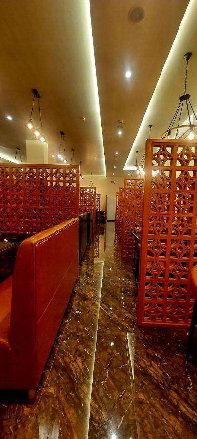 Hotel Madhuban Сілвасса Екстер'єр фото